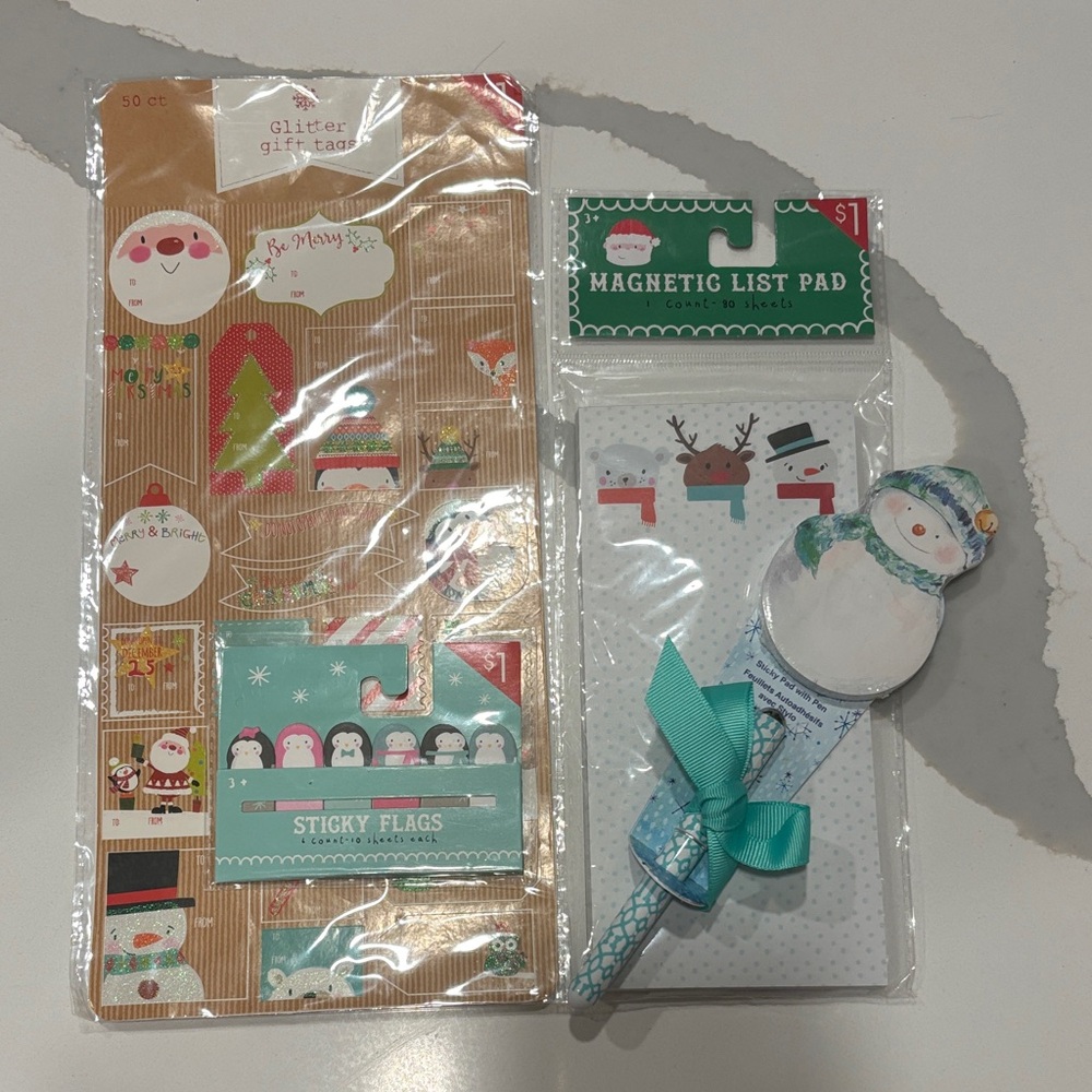 Holiday/ Christmas 4 Piece Stationary Set.. NWT